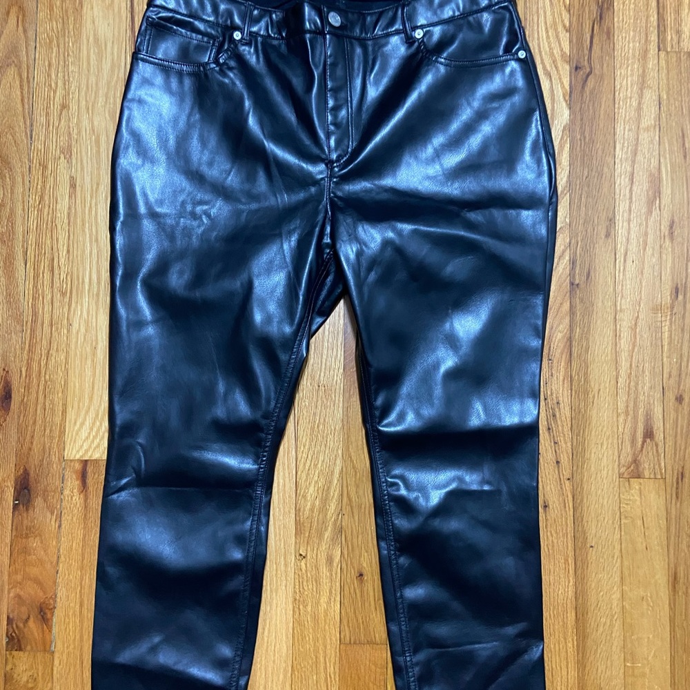 FAUX LEATHER HIGH RISE PANTS